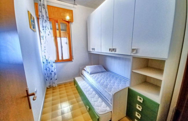 Cosy Apartment With Balcony - Photo 2