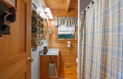 Lakefront Log Cabin on 2 acres - Photo 31