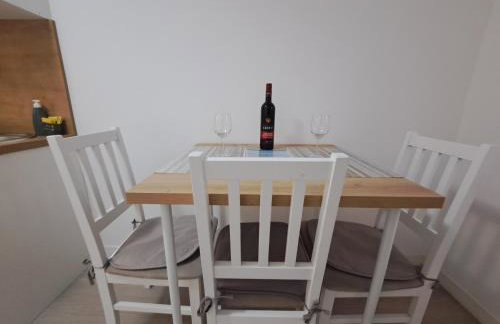 Apartments Orlić - Self check-in with code, WI-FI, Netflix, smart TV, garden, terrace - Photo 32