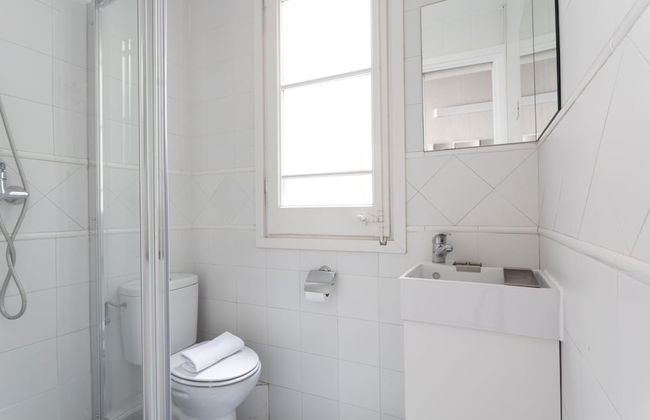 Barcelona Fira Apartments - Photo 77