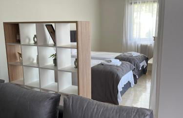 J&N Living - Photo 8