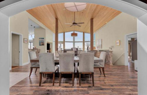 Expansive Ocean-View Retreat with Home Theatre & Spa - Foto 20