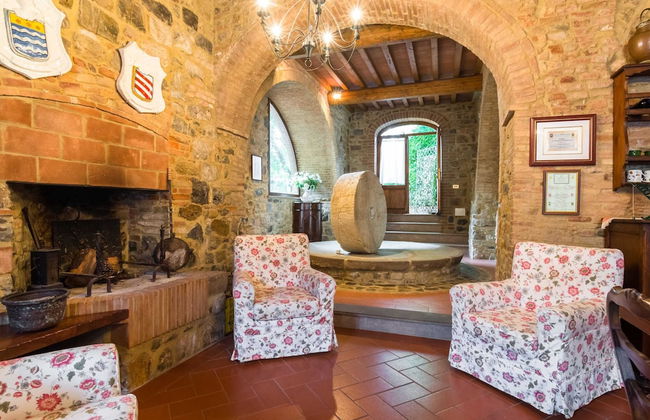 Holiday Home in Town Center with Pool, Garden, Hot Tub - Foto 24