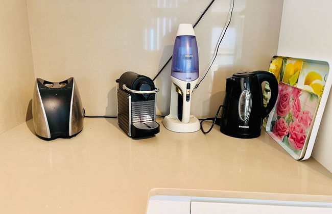 Elegant Apt with Balcony & Sea View by FeelHome - Photo 11