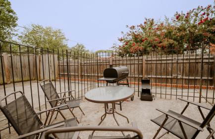 Stylish 5BR DC Retreat Backyard Free Parking - Foto 16