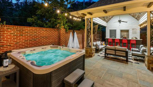 Pool Outdoor TV Fire Pit Game Room - Foto 5