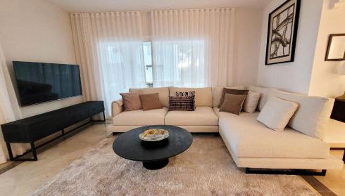 Apartment in El Presidente Beach Side New Golden Mile - Photo 5