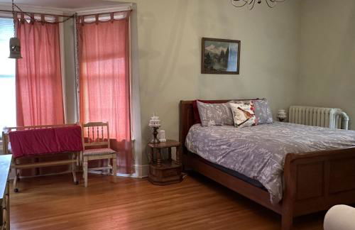 Historic Tudor with River Views & Fun Gaming Room - Foto 20