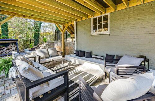 Main Street Elkin Retreat Home with Backyard Oasis - Foto 27