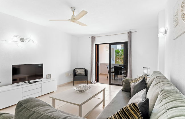 Paloma Beach Apartments - Photo 19