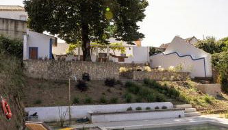 Arneiro Garden House - Country Retreat with BioPool - Foto 2, sunbed, Garden view