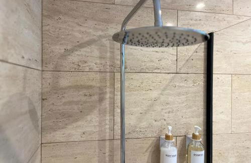 Dúplex 2 hab con terraza by Prestigi - Photo 3