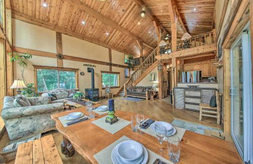 Private Deck and Mtn Views Family Getaway in Eureka - Foto 7