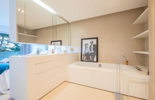 Elegant 3-Room Apartment with Terrace Pool & Island Views - Foto 5