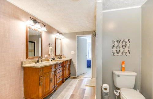 Private Dock Pet-Friendly Home on Lake Sinclair - Foto 19