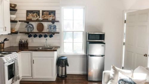 Charming Cottage w KING Bed 1m To Downtown - Foto 5