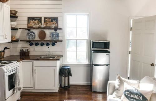 Charming Cottage w KING Bed 1m To Downtown - Foto 5