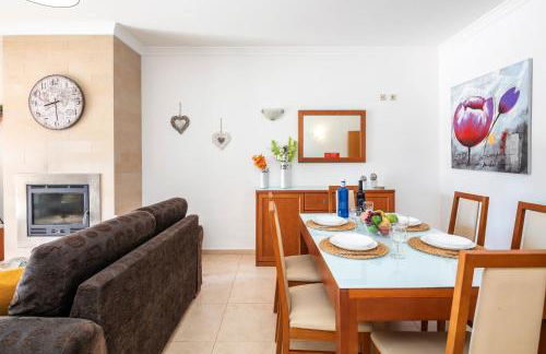 Lagos Apt with pool and huge balcony Very close to Beach and Marina - Foto 11