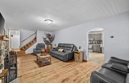 Cozy Farmhouse - Fireplace, Backyard, BBQ, Games - 3 MIN TO CAMELBACK - Foto 1