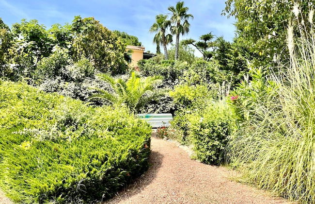 Majestic Villa in Lecci With Garden - Foto 29