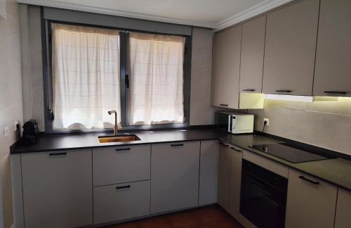 Unifamiliar con jardín, piscina, tenis y pádel - Foto 35