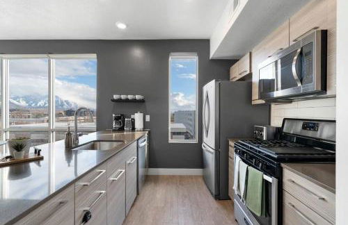 Spectacular Central City 2BD2BA - Foto 8