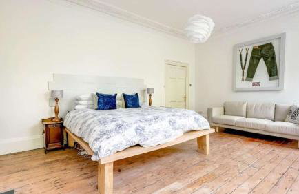 Georgian Residence - 4BR Modern Living, Sleeps 8! - Foto 14