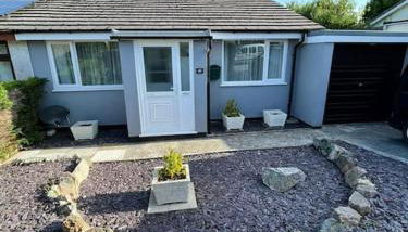 Peaceful centrally located, 2 Bedroom Bungalow. - Foto 2