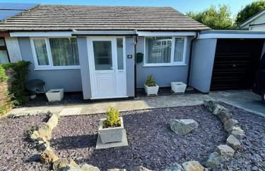 Peaceful centrally located, 2 Bedroom Bungalow. - Foto 2