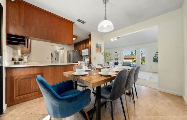 Delightful Home w Fireplace Patio Fire Pit - Foto 24