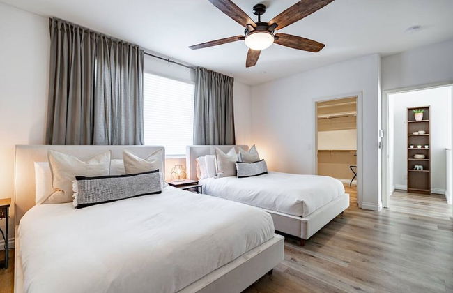 Your Home in San Diego - Two-car Garage - Foto 23