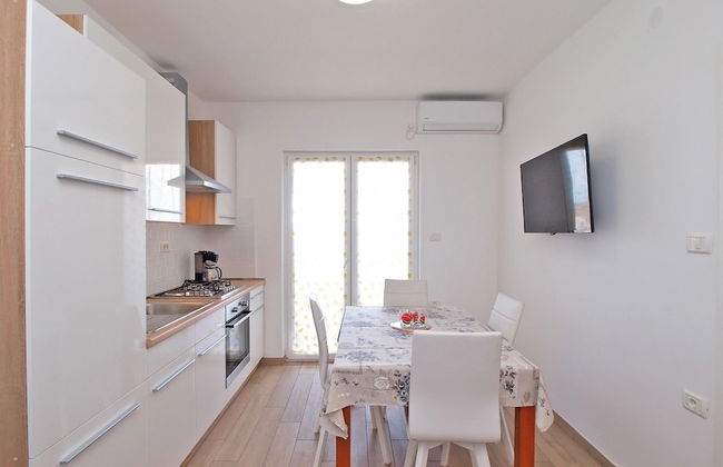 Apartment 1366 - Photo 25