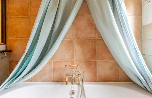 Beautiful 17th Century Cottage - Photo 37