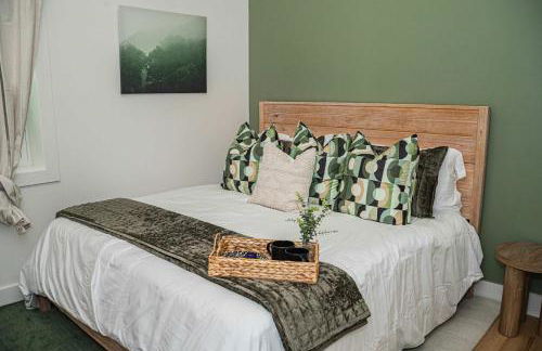 Urban Oasis - A Newly Renovated 4BR Dream - Foto 9