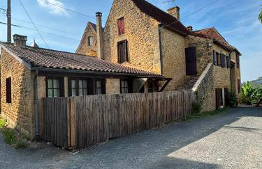 Corps de ferme rénové à 10 min de Sarlat - Foto 1