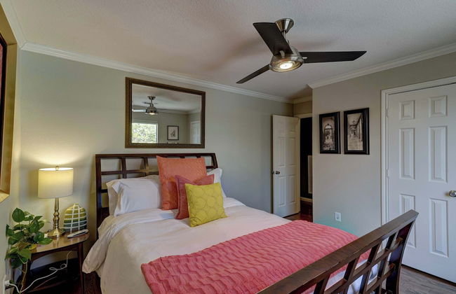 Spring Branch Haven - Cozy 3BR Oasis, Pet Friendly - Foto 11