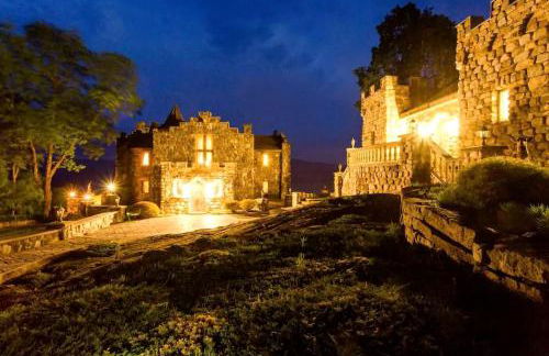 Breathtaking Cottage Rental on Castle Grounds Overlooking Lake George - Foto 46