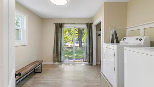 Fantastic retreat 5min from Village with media room, AC and sauna! - Foto 5, furniture