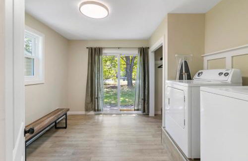 Fantastic retreat 5min from Village with media room, AC and sauna! - Foto 5