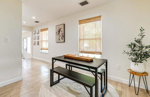 Modern Naples Duplex Home about 6 Mi to Beach! - Foto 12