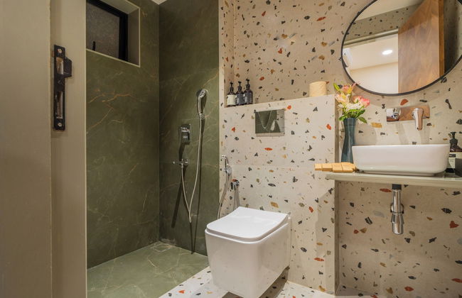 ELIVAAS Kamerios Verano 1 BHK with Pool - Photo 35