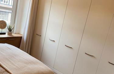 The Ramblers Rest - whole apartment - pet friendly - close to amenities and walks - Photo 12