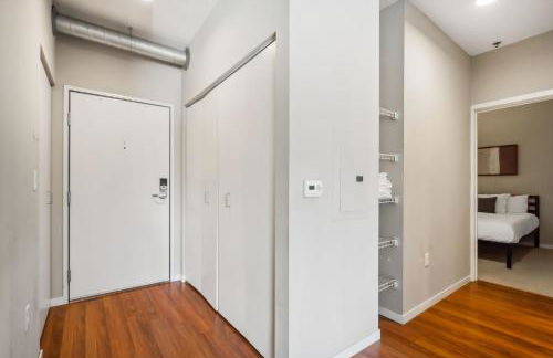 CozySuites 2BR Mill District with pool, gym #02 - Foto 10