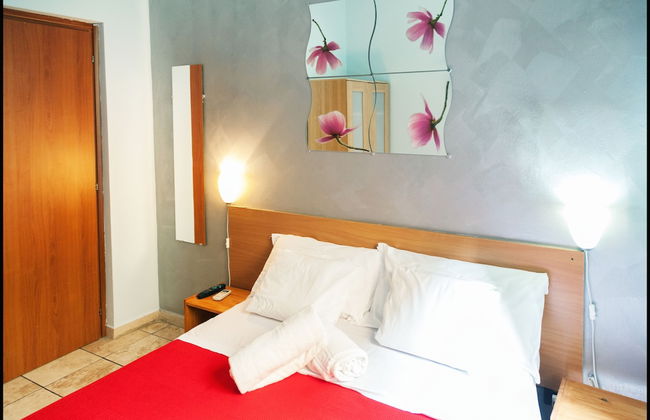 Român Holidays Hostel - Foto 15