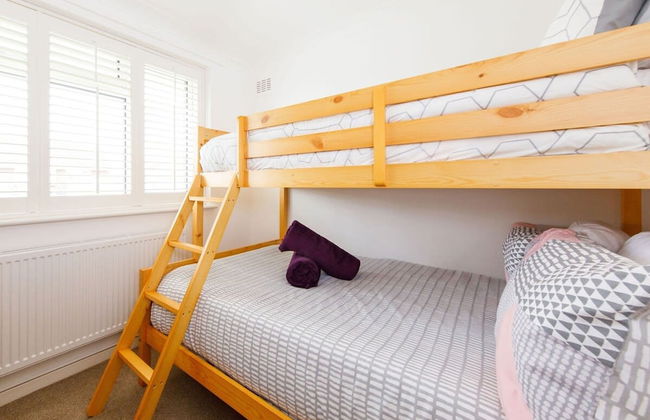 Seaside Retreat 2 Mins to Beach - Photo 49