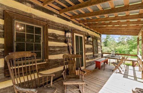 Historic Restored Farmhouse with Cowboy Cauldron Fire Pit Near Ice Mountain, Capon Bridge, West Virginia - Foto 43