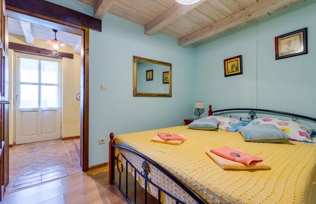 Especially charm stone house with a pool - Foto 5