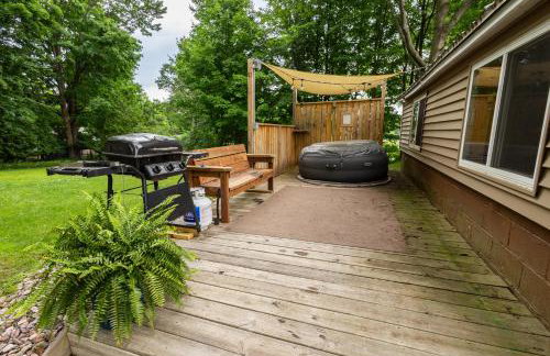 Spacious & Updated MQT Home - HotTub - Backyard - Foto 34