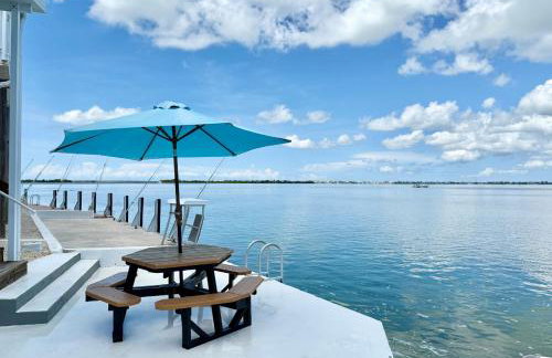 Oceanview Retreat with 60ft Seawall - Foto 25