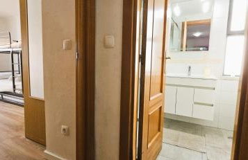 Modern 3 Bed Flat - Beaches, Expo & City Fun - Your Gateway to Lisbon - Foto 32